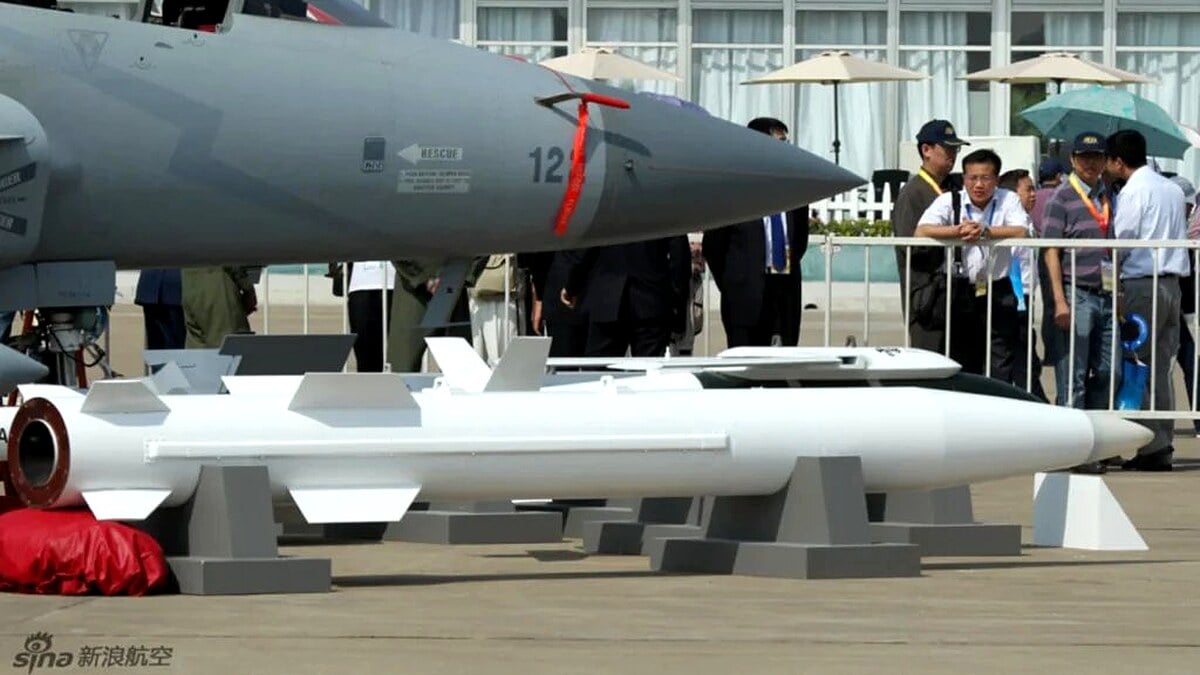 Pakistan Enhances JF-17 Thunder With Advanced SEAD Capabilities Pakistan Enhances JF-17 Thunder With Advanced SEAD Capabilities
