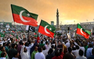 پاکستان میں ووٹنگ کی عمر ⁦18⁩ سے ⁦25⁩ سال کرنے پر غور
