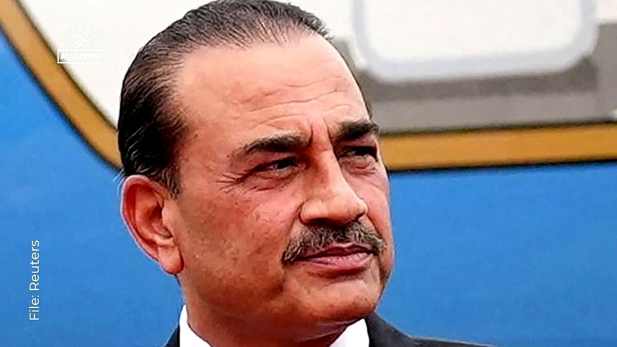پاکستان کا اعلیٰ سطحی وفد تہران روانہ، اہم مذاکرات متوقع پاکستان کا اعلیٰ سطحی وفد تہران روانہ، اہم مذاکرات متوقع