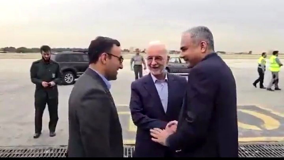 پاکستان کے وزیر داخلہ کی تہران میں امن مذاکرات پر بات چیت پاکستان کے وزیر داخلہ کی تہران میں امن مذاکرات پر بات چیت