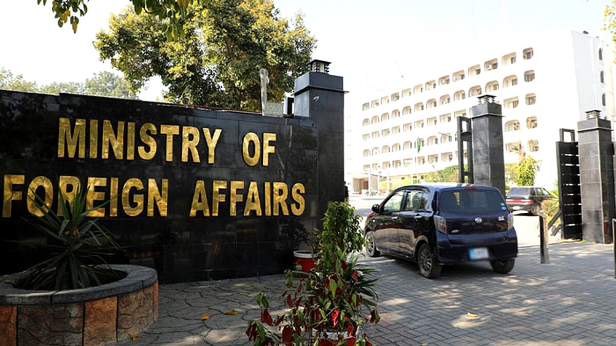 Pakistan Slams British Stance on Afghan Border Reality