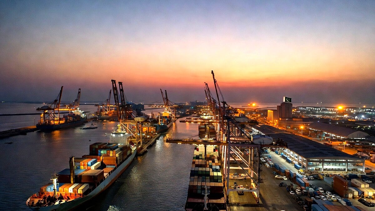Pakistan Trade Deficit Jumps 20% in 10 Months Raising Economic