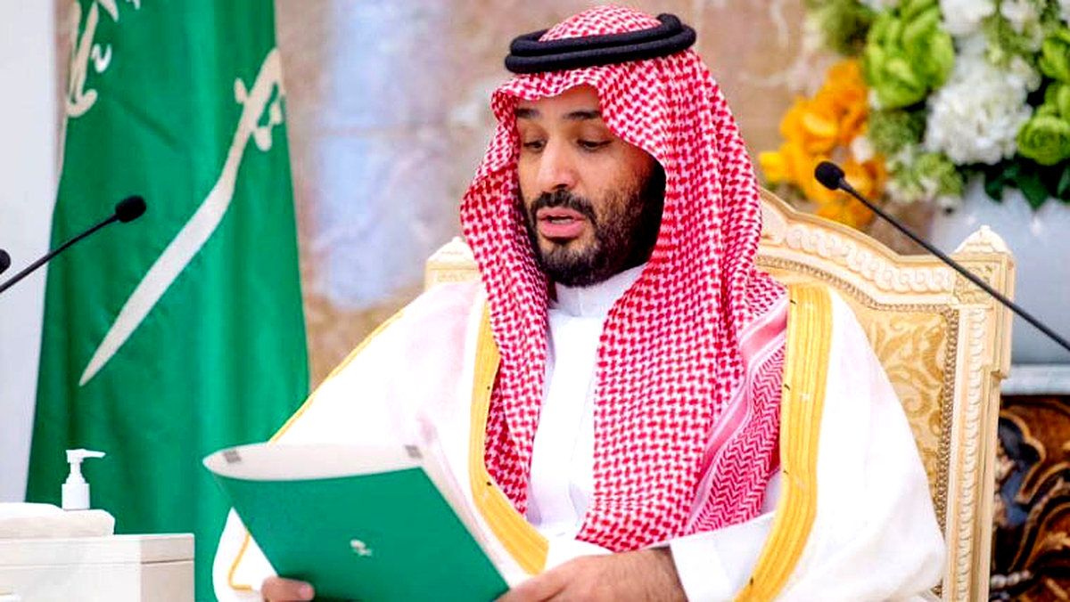 Saudi Arabia Faces $33.5 Billion Budget Deficit Amid Oil Sales Drop