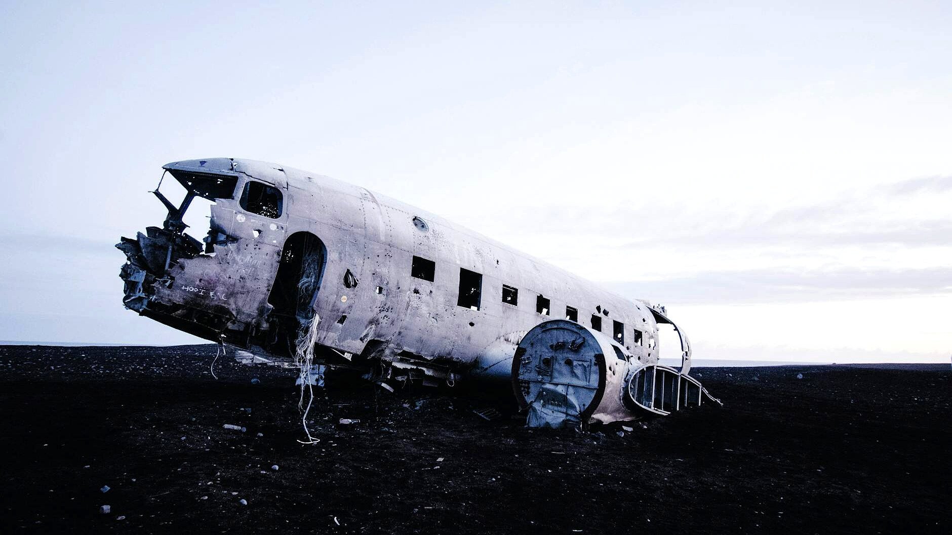 Tragic Plane Crash in Texas Claims Five Lives