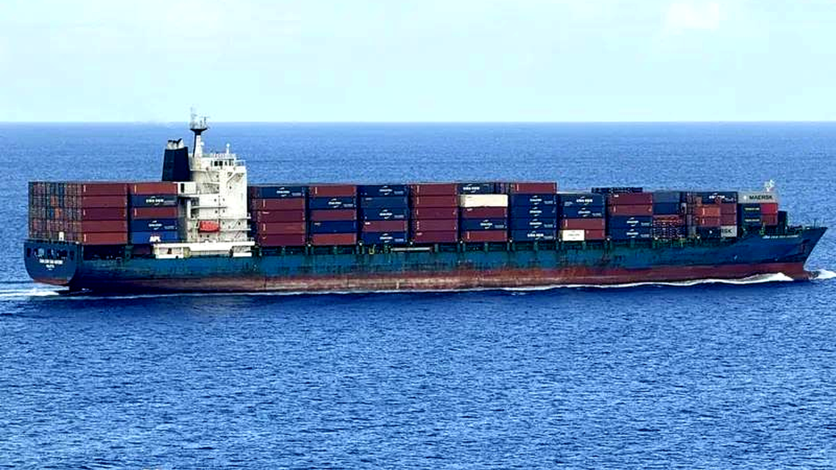 Trump Halts Project Freedom as Iran Agreement Nears, Hormuz Blockade Stands