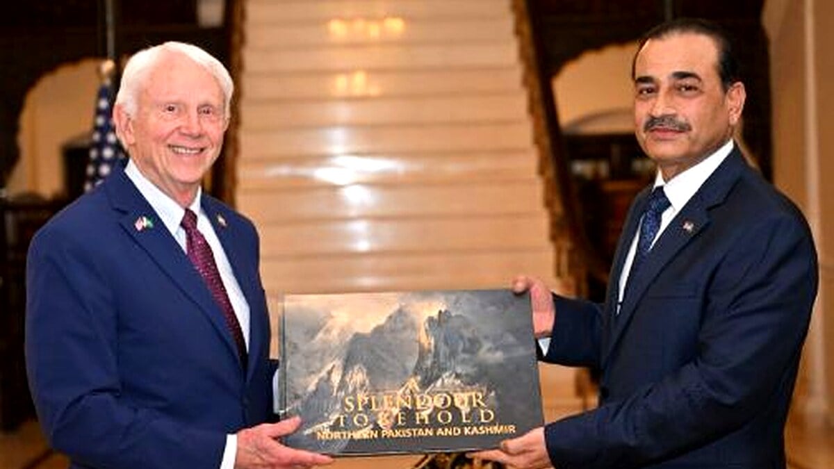 US Congressman Hails Pakistan’s Leadership in Facilitating US-Iran