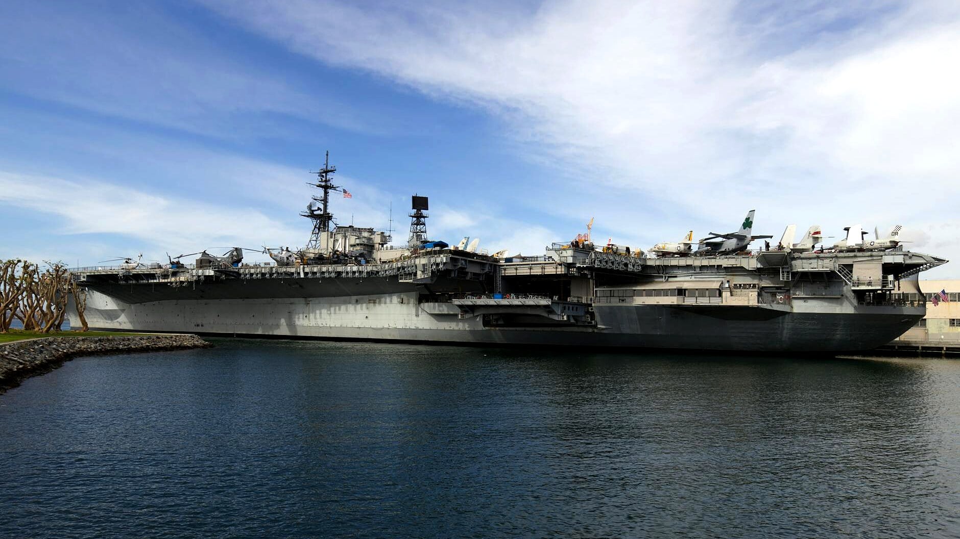 US Forces Clash with Iran’s IRGC in Hormuz: Rising Tensions Unleashed