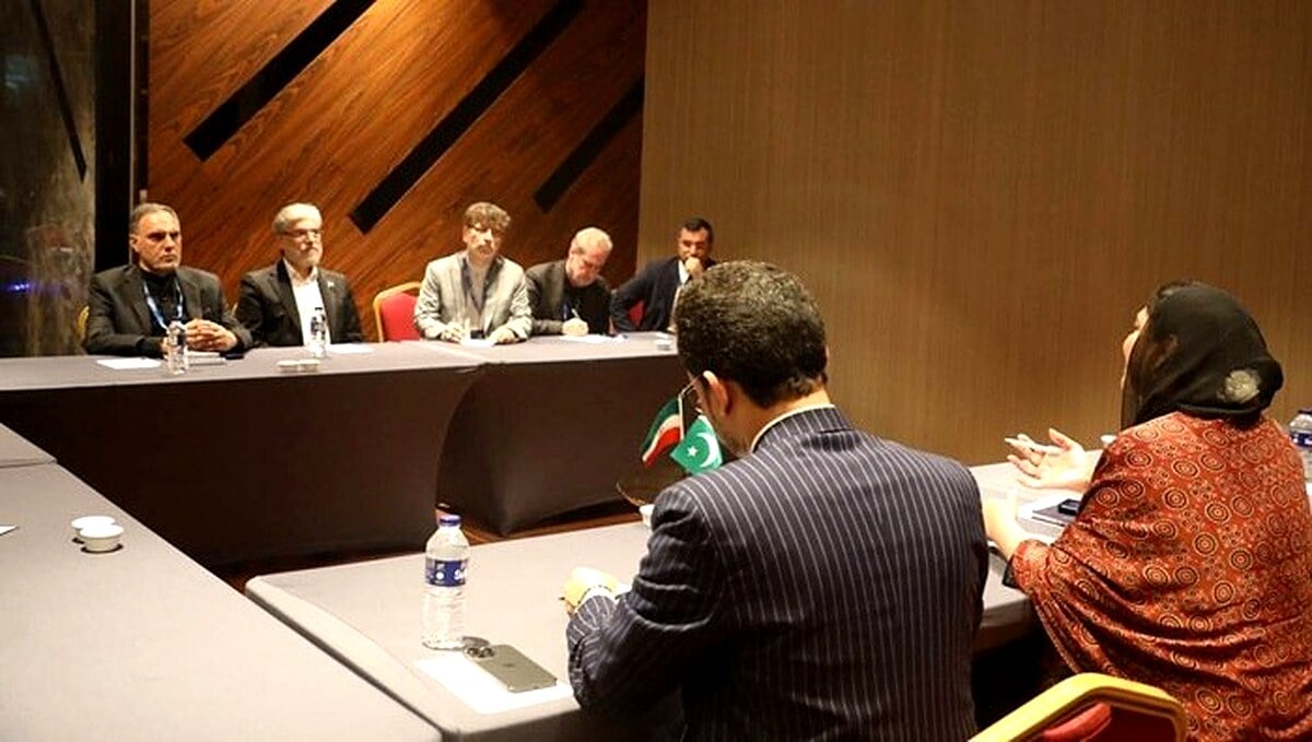Iran and Pakistan Strengthen Ties with Elite Student Exchange Program