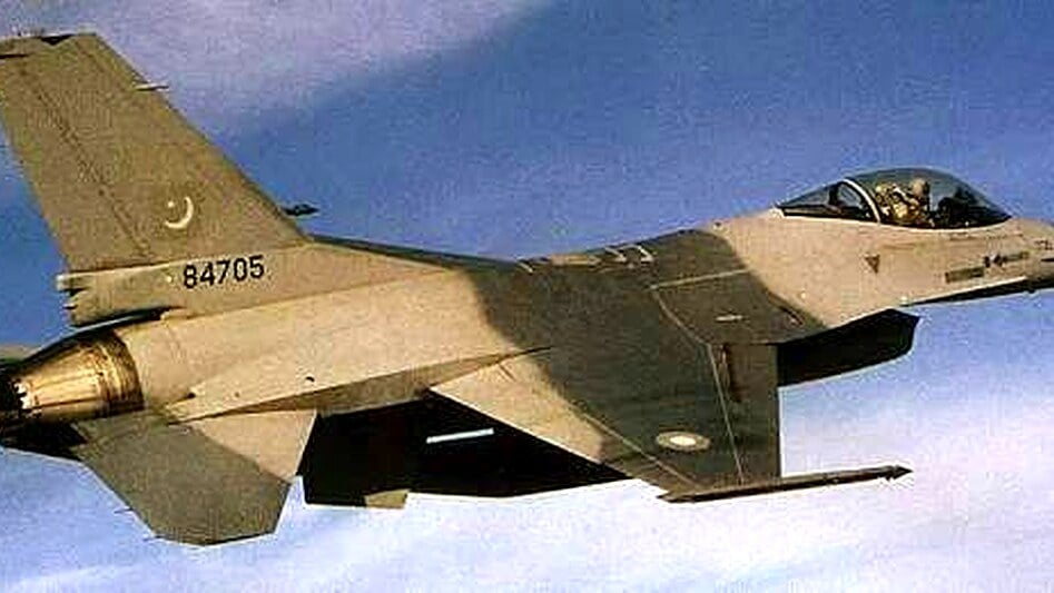 Pakistan Pursues AIM-120C-8 AMRAAM Upgrade for F-16 Fleet Pakistan Pursues AIM-120C-8 AMRAAM Upgrade for F-16 Fleet