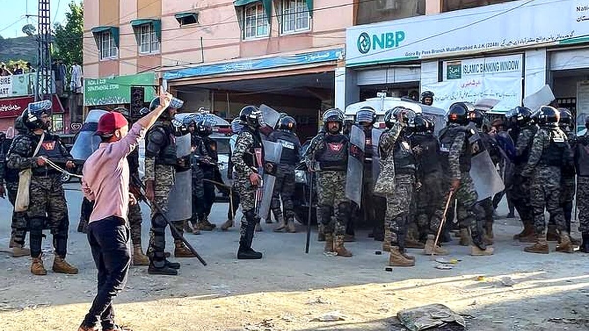 Protests Erupt in Azad Jammu and Kashmir Amid Tensions Over Shutdown Protests Erupt in Azad Jammu and Kashmir Amid Tensions Over Shutdown