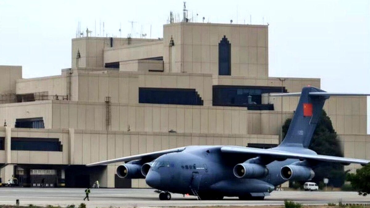 Chinese J-16s and Turkish Drones Transit Pakistan Amid Rising Gulf Tensions Chinese J-16s and Turkish Drones Transit Pakistan Amid Rising Gulf Tensions