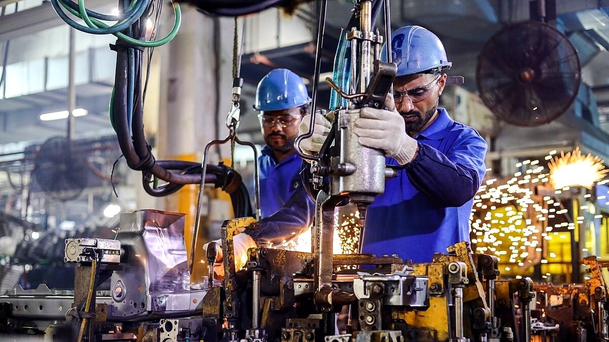پاکستان بن رہا ہے تیل کا نیا مرکز، خلیجی شراکتیں بڑھ رہی ہیں پاکستان بن رہا ہے تیل کا نیا مرکز، خلیجی شراکتیں بڑھ رہی ہیں