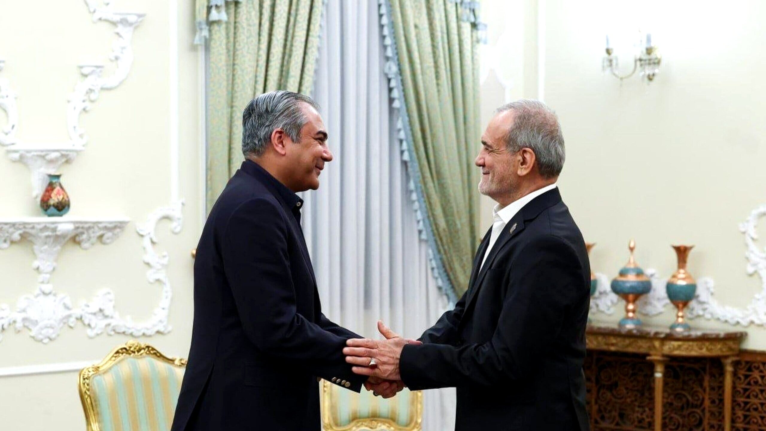 پاکستان کے وزیر داخلہ کا تہران دورہ، سمندری کشیدگی کے بیچ