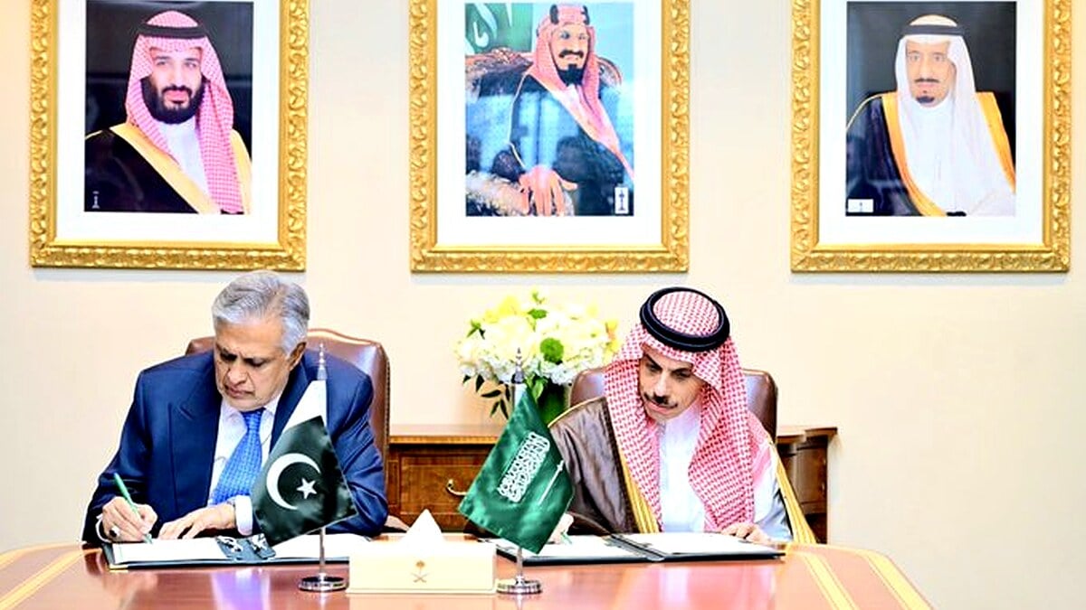 Pakistan and Saudi Arabia Finalize Visa-Free Travel Deal for Officials