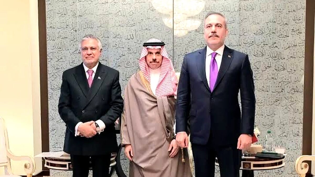 Pakistan Foreign Minister Engages in Talks with Saudi and Turkish Officials Pakistan Foreign Minister Engages in Talks with Saudi and Turkish Officials
