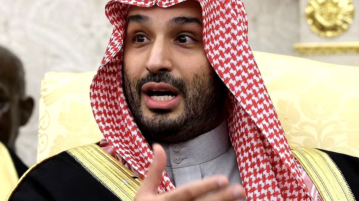 Pakistan’s Premier Condemns Houthi Strike on Saudi Facilities